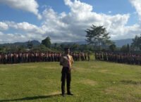 Firdaus, saat menjadi pemimpin peringatan apel besar gerakan pramuka ke 65 di sirkuit Gareccing, Kecamatan Sinjai Selatan.