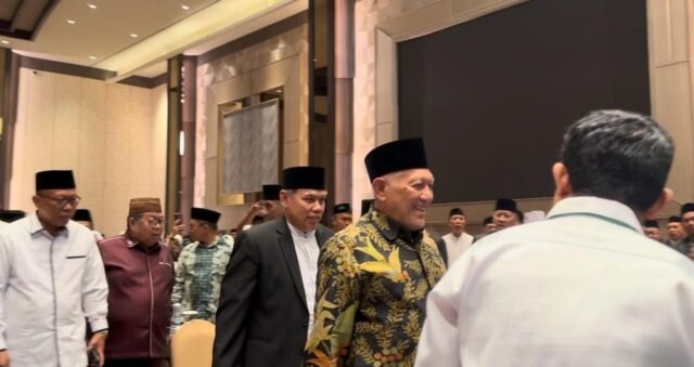 Gus Kikin hadir silaturahmi Pembumian Qanun Asasi untuk Nahdlatul Ulama di Hotel Claro Makassar, Jl AP Pettarani, Makassar, pada Jumat malam (14/8/2026).