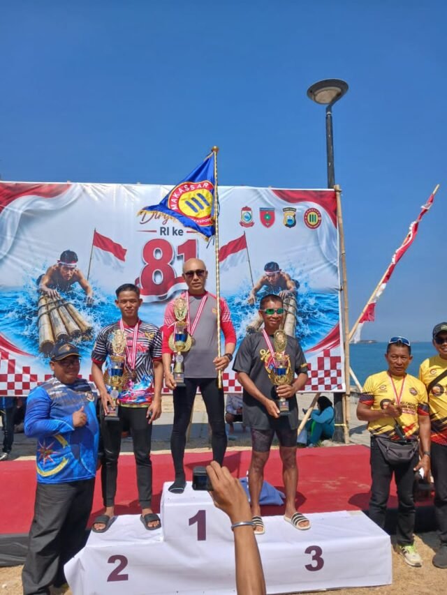 Tim Atlet Pentathlon Kodam XIV/Hasanuddin kembali menorehkan prestasi pada ajang Lomba Renang Rakit Merah Putih 2026 yang digelar dari Pulau Lae-Lae hingga garis finis di Plaza Sunset Quay, Center Point of Indonesia (CPI), Makassar, Minggu (16/8/2026).