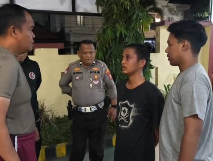 Polsek Tallo setelah diduga mencuri sepeda motor milik warga di Jalan Pongtiku, Kota Makassar.