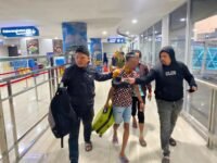 Tim Unit Reaksi Cepat (URC) Resmob Ditreskrimum Polda Sulsel yang membackup Satreskrim Polres Barru menangkap seorang pria berinisial RA (26), terduga pelaku 'love scamming' terhadap seorang perempuan asal Kabupaten Barru.