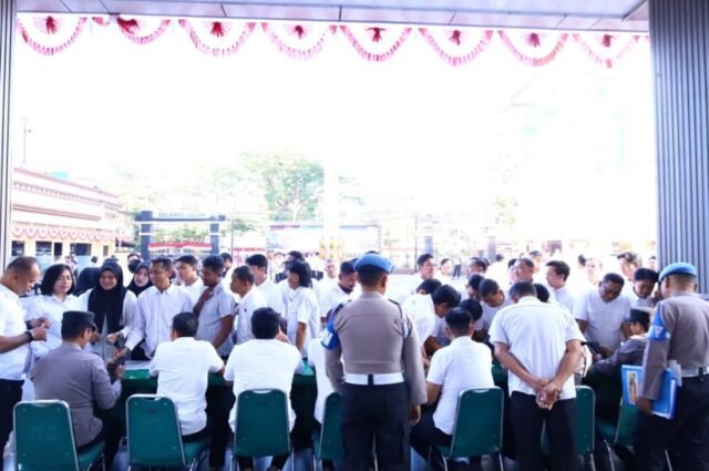 Seksi Profesi dan Pengamanan (Sipropam) Polrestabes Makassar menggelar Penegakan, Ketertiban dan Disiplin (Gaktibplin), usai apel pagi di halaman Mapolrestabes Makassar, Rabu (19/8/2026).