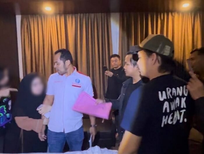 Polisi mengamankan perempuan berinisial ALF (34), yang diduga terlibat kasus penipuan dan penggelapan 21 unit mobil rental dengan total kerugian korban ditaksir mencapai sekitar Rp3 miliar.