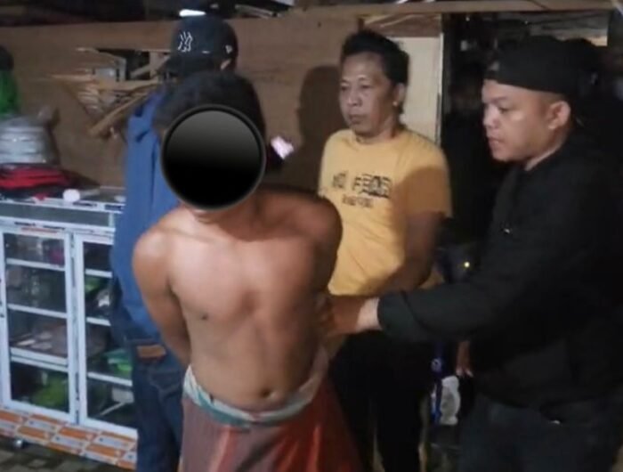 Unit Reaksi Cepat (URC) Resmob Polda Sulsel mengamankan tiga pria yang diduga terlibat dalam kasus pencurian sarang burung walet di Kabupaten Luwu.