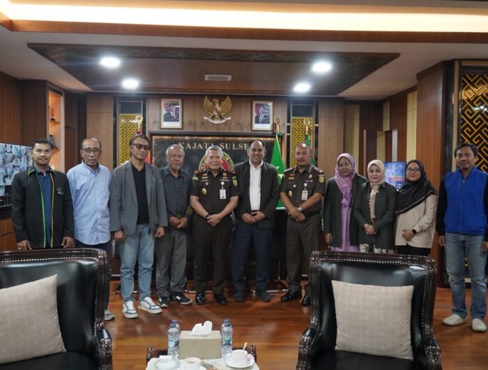 Pengurus Pusat Persatuan Alumni Teknik Sipil (PATSI) Universitas Muslim Indonesia (UMI) berkunjung dan silaturahim di Kejaksaan Tinggi (Kejati) Sulawesi Selatan Jalan Urip Sumohardjo, Makassar, Rabu (23/9/2026).