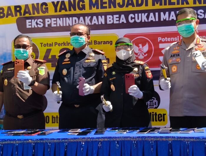 Kantor Pengawasan dan Pelayanan Bea dan Cukai Tipe Madya Pabean B (KPPBC TMP B) Makassar, memusnahkan Barang Yang Menjadi Milik Negara (BMMN), pada Selasa (15/9/2026).