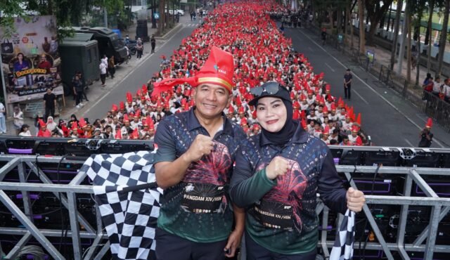 7.092 pelari dari berbagai daerah di Indonesia memeriahkan Patonro Elite Run TNI 81 yang digelar Kodam XIV/Hasanuddin dalam rangka memperingati Hari Ulang Tahun (HUT) ke-81 Tentara Nasional Indonesia (TNI).