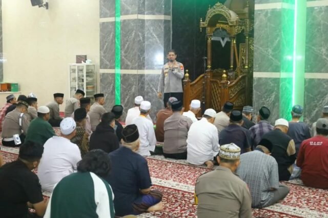 Kapolrestabes Makassar Kombes Pol Arya Perdana, gelar Safari Subuh di Masjid Lailatul Qadri, Jalan Pongtiku, Kelurahan Malimongan Baru, Kecamatan Bontoala, Makassar, Senin (7/9/2026).