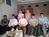 Ketua Majelis Syuriyah DDI, AG. Prof. Dr. K.H.M. Faried Wadjedy, Lc., M.A., dalam konferensi pers persiapan Muktamar ke-23 DDI di kediamannya, Sabtu (3/10/2026) yang dihadiri oleh Ketua Panitia Prof. Dr. H. Andi Aderus, Lc, M.A., Sekretaris Panitia Prof. Dr. KH. Muammar Bakry, Lc. Gurutta Drs KH Ibnu Hajar Arief (Ketua Panitia Haul DDI) serta Ahmad Taslim dari Pesantren DDI Galesong.