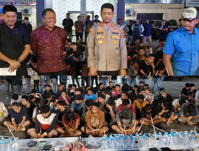 Kapolrestabes Makassar, Kombes Pol Arya Perdana bersama Dirresnarkoba Polda Sulsel, Kombes Pol Sugeng, merilis hasil penggrebekan di Kampung Borta (Kampung Narkoba), Kelurahan Suangga, Kecamatan Tallo, Makassar, Sabtu (10/10/2026) dini hari.
